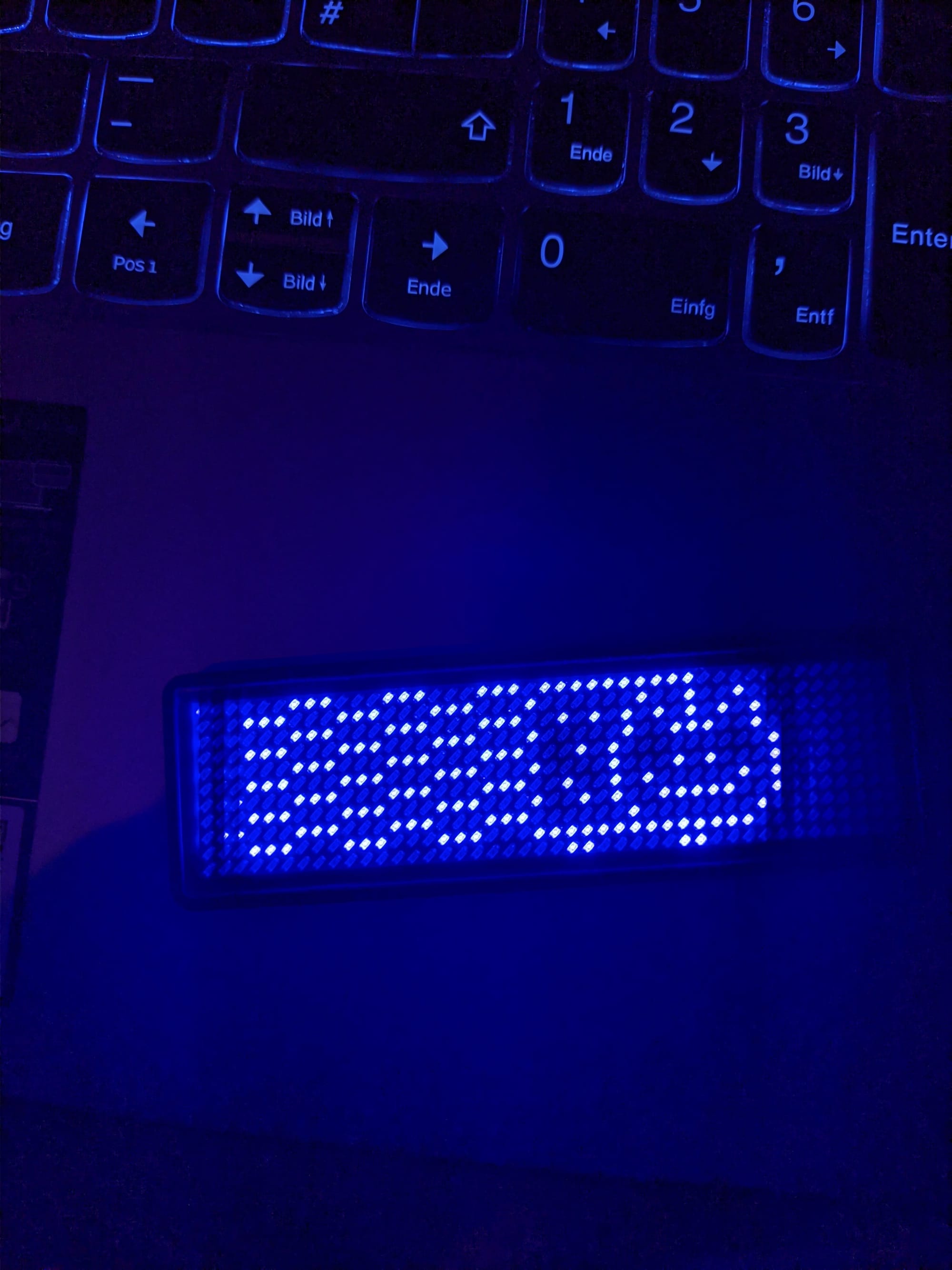 Image of nyan cat on LED-Badge